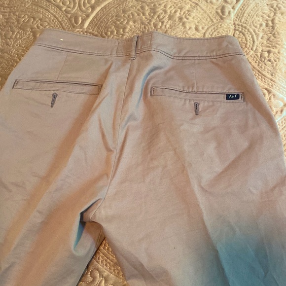 MEN’S SLIM FIT STRETCH CHINO / LIGHTWEIGHT WATER & STAIN RESISTANT ATHLETIC PANT - Picture 4 of 6